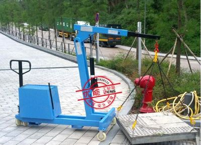 點(diǎn)擊查看詳細(xì)信息<br>標(biāo)題：華友機(jī)械移動(dòng)式小吊機(jī) 閱讀次數(shù)：9618