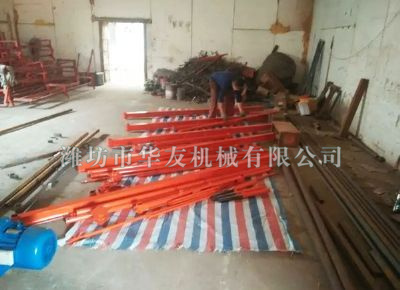 點擊查看詳細信息<br>標題：華友機械直滑式吊運機發(fā)貨現場 閱讀次數：6752